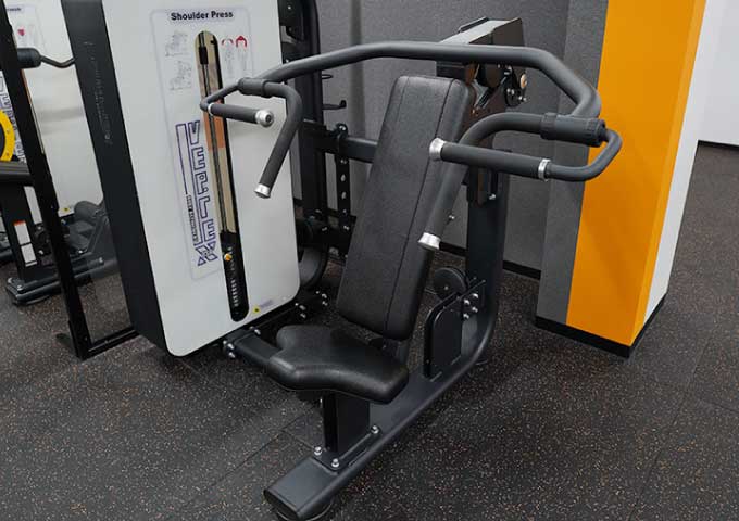 ショルダープレス 写真